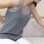 【腰痛】右腰の後ろの痛みが急に出た原因は？ストレッチや対処法を解説